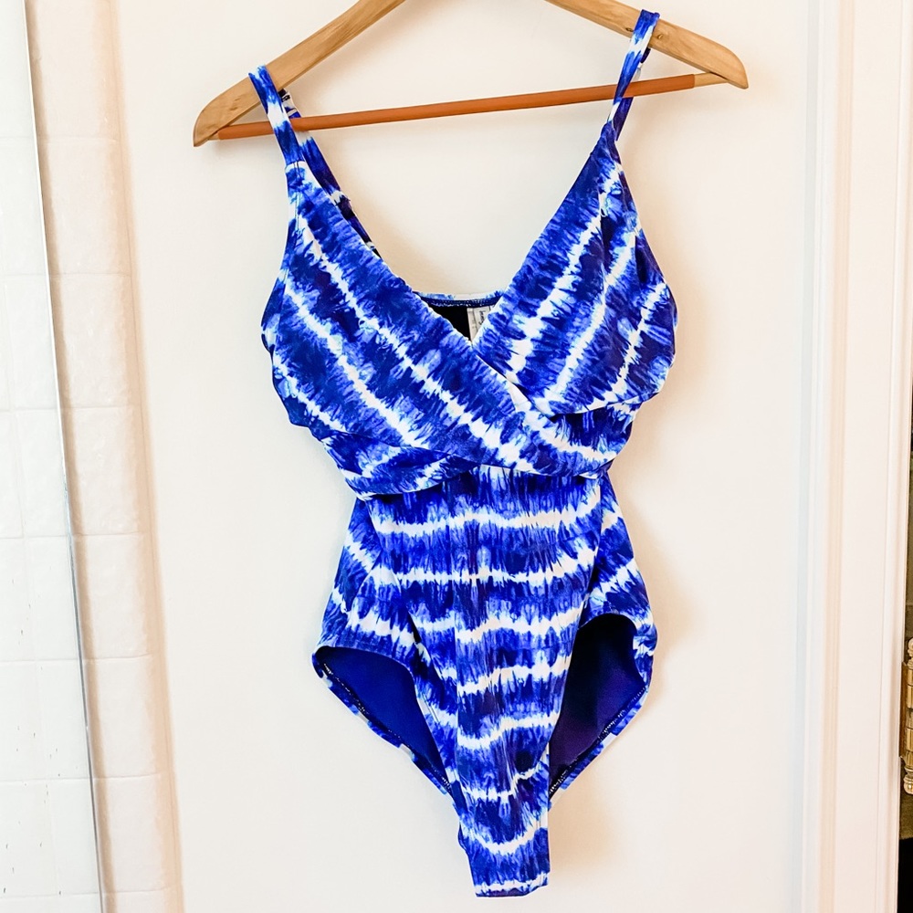Tommy Bahama Women’s Tie-Dyed Blue One-Piece Sz 12